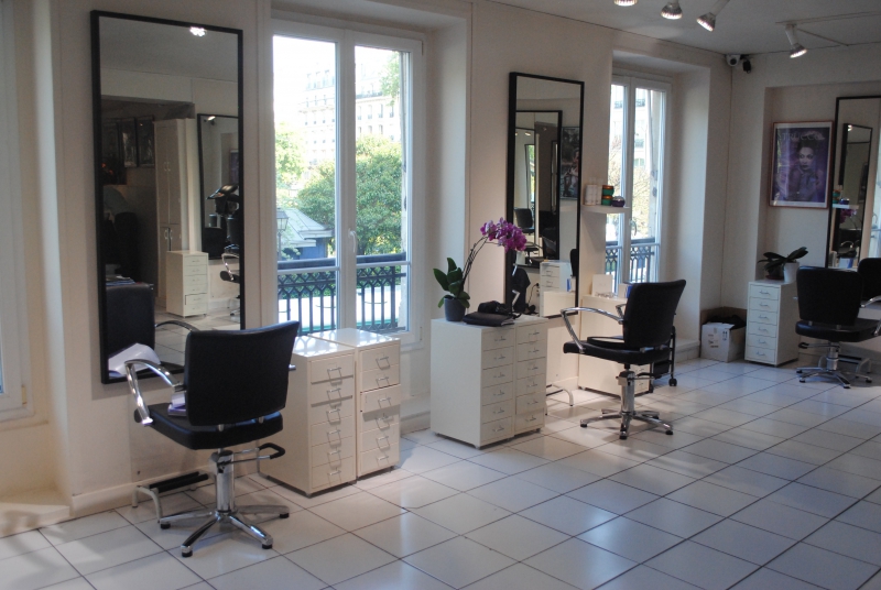 coiffure-VALLAURIS-min_floor-home-office-property-living-room-room-781228-pxhere.com